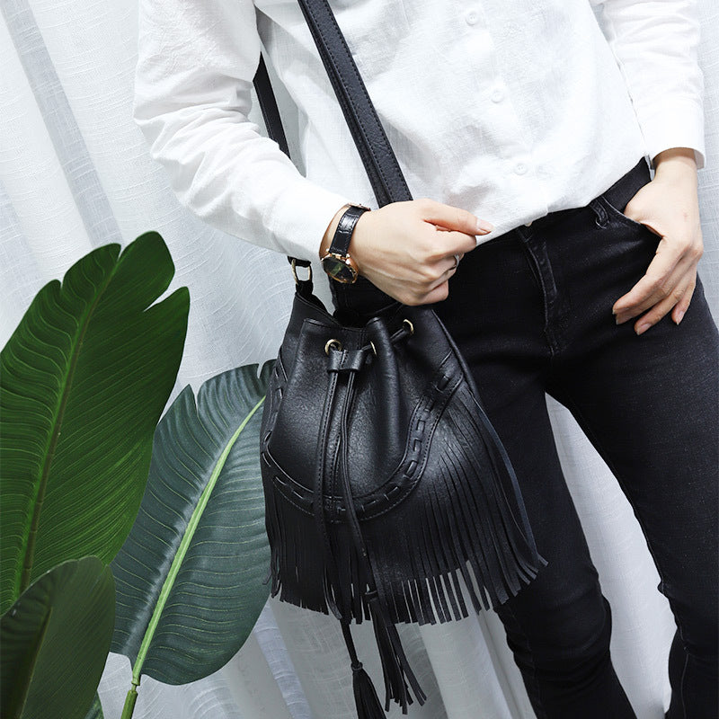 Casual drawstring manual tassel bucket bag